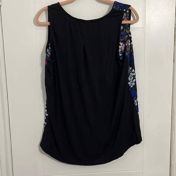 Ricki’s Floral No Sleeve Top - Picture 2 of 2